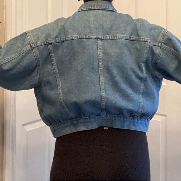 Cropped Jean Jacket - Picture 6 of 8